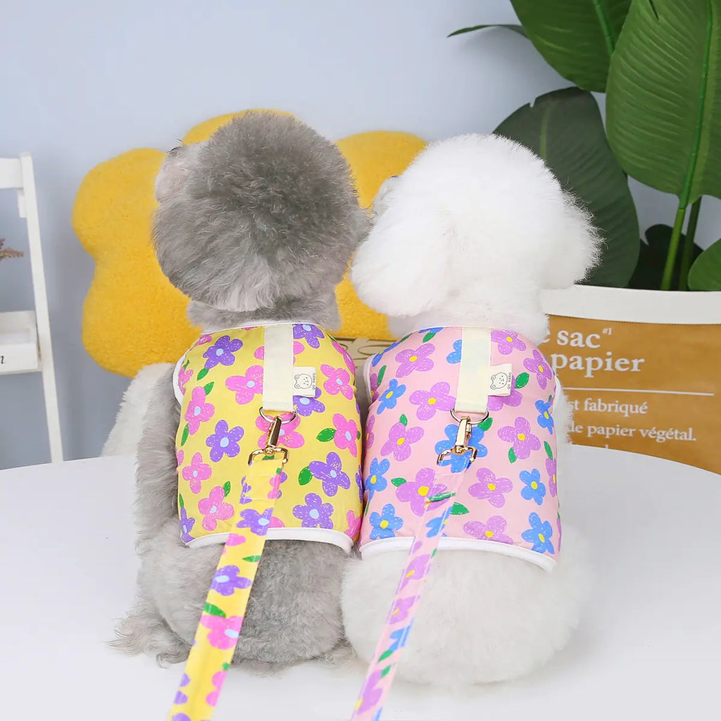 Pet Clothing with Chest Back Traction Rope and 23 Flowers